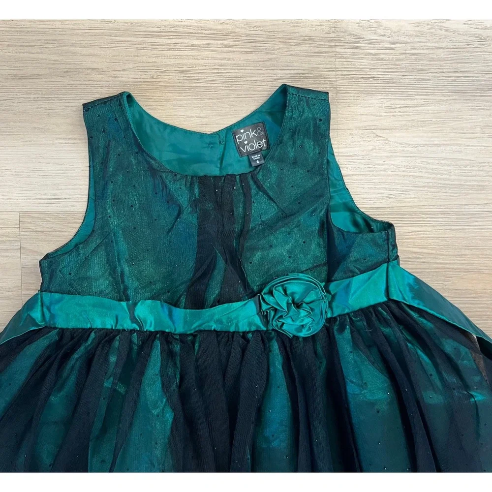Girls Fancy Dress size 6 Green Black Jeweled